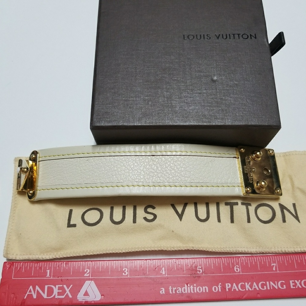 Louis VUITTON cuff  leather bracelet